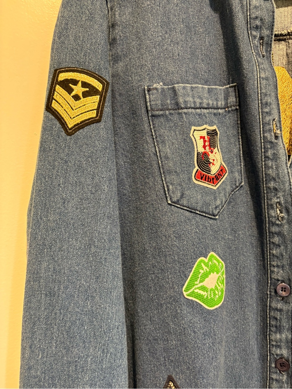 Retro Utility Denim Patch Button-Up Collar High-Low Festival Shacket - Boho - Picture 3 of 12